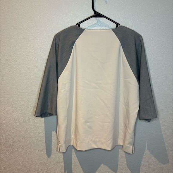 New August 1 Eight Raglan Top - Picture 3 of 3
